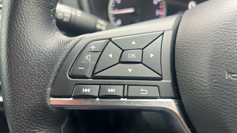 Nissan Juke 1.0 DiG-T 114 N-Connecta 5dr Petrol Hatchback